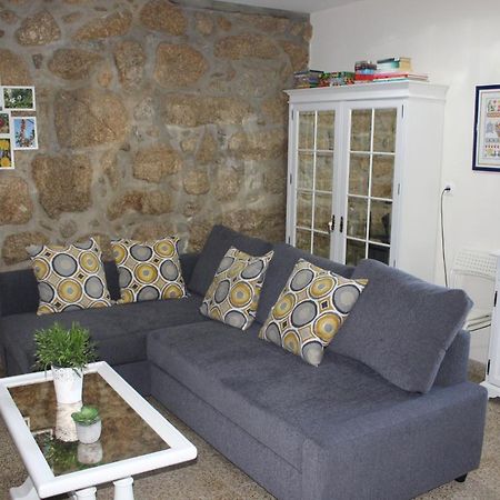 Bernardes House Guest House กัสเตโล เด ไปวา ภายนอก รูปภาพ