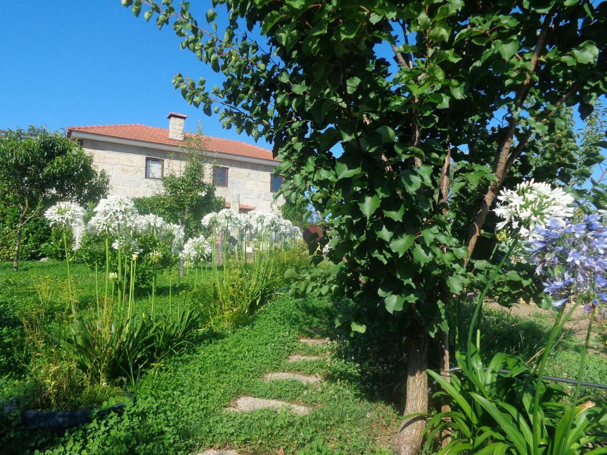 Bernardes House Guest House กัสเตโล เด ไปวา ภายนอก รูปภาพ